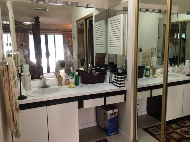 19960 Rima Circle Boca Raton, FL 33434 - Photo 22 of 29 Master Vanity Area