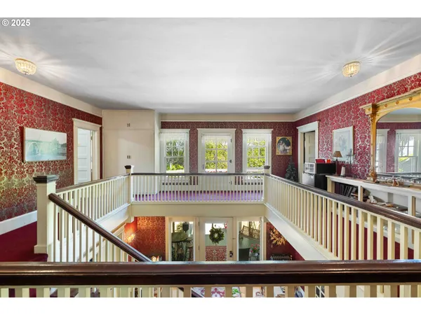 $1,050,000 | 955 South 5th Street, Coos Bay, OR 97420