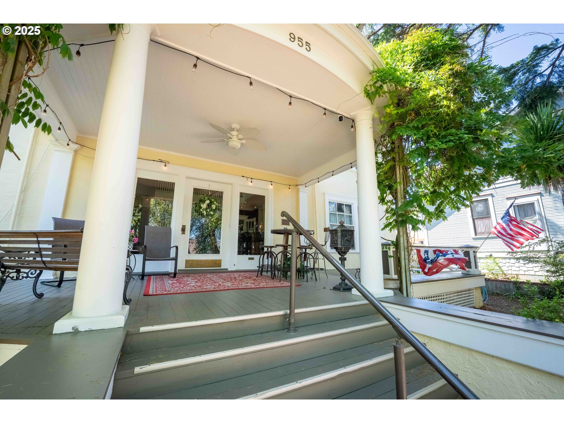 955 South 5th Street Coos Bay, OR 97420 - Photo 4 of 48