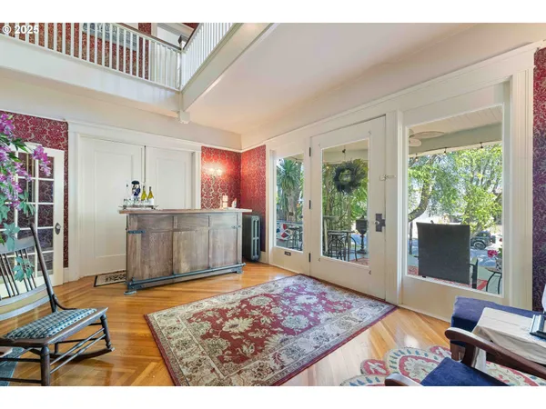 $1,050,000 | 955 South 5th Street, Coos Bay, OR 97420