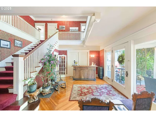 $1,050,000 | 955 South 5th Street, Coos Bay, OR 97420