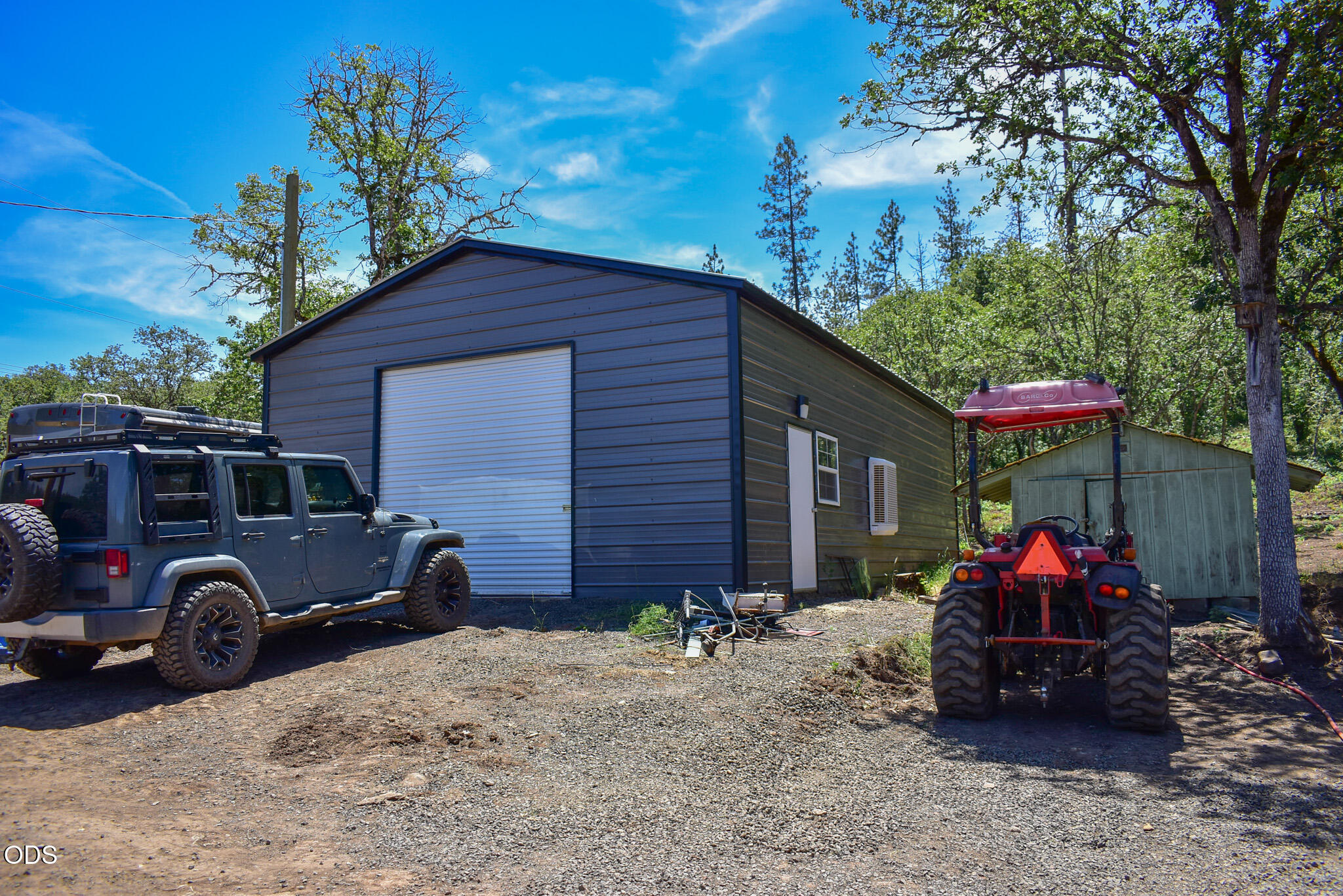 1956 Worthington Road Eagle Point, OR 97524 - Photo 3 of 43