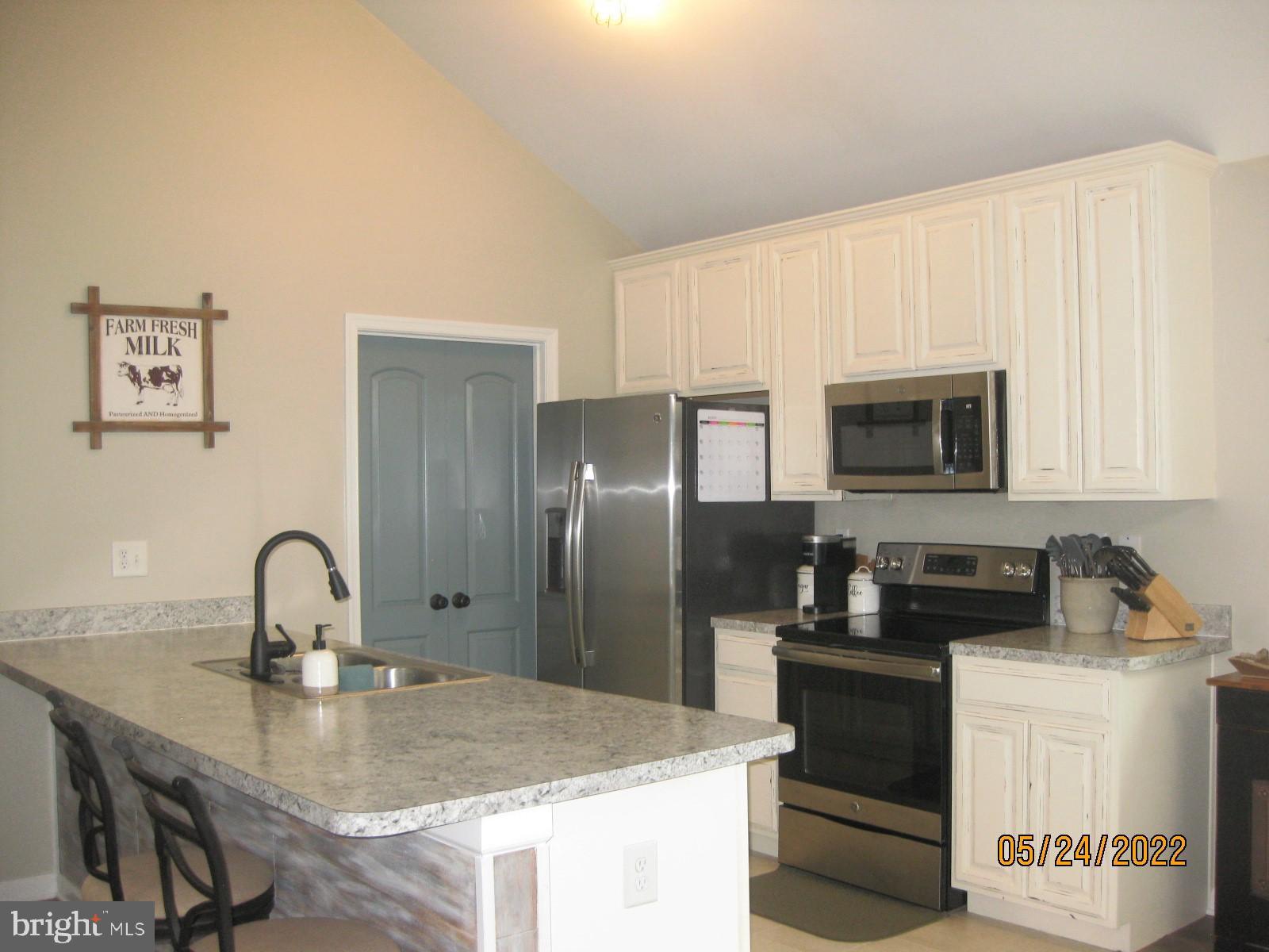 5 Job Road Inwood, WV 25428 - Photo 7 of 28 Kitchen with SS Appliances