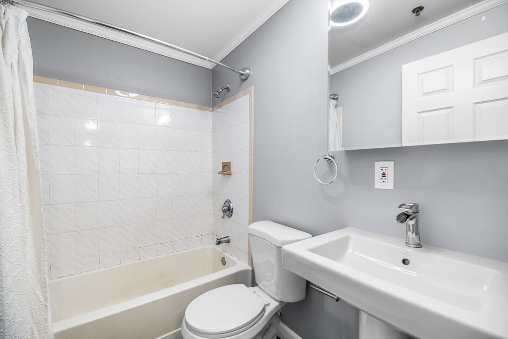 64 Foster Street, Unit 105 Peabody, MA 01960 - Photo 20 of 22