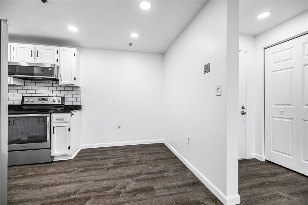 64 Foster Street, Unit 105 Peabody, MA 01960 - Photo 7 of 22
