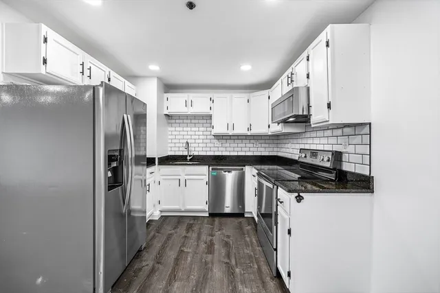 $349,999 | 64 Foster Street, Unit 105, Peabody, MA 01960