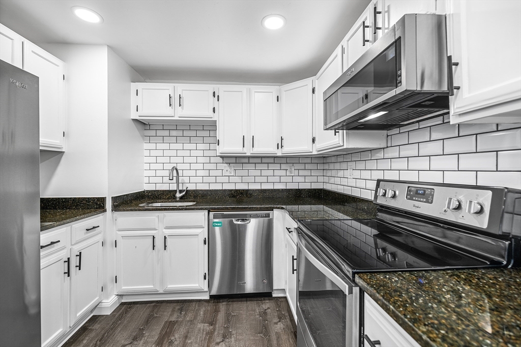 64 Foster Street, Unit 105 Peabody, MA 01960 - Photo 9 of 22