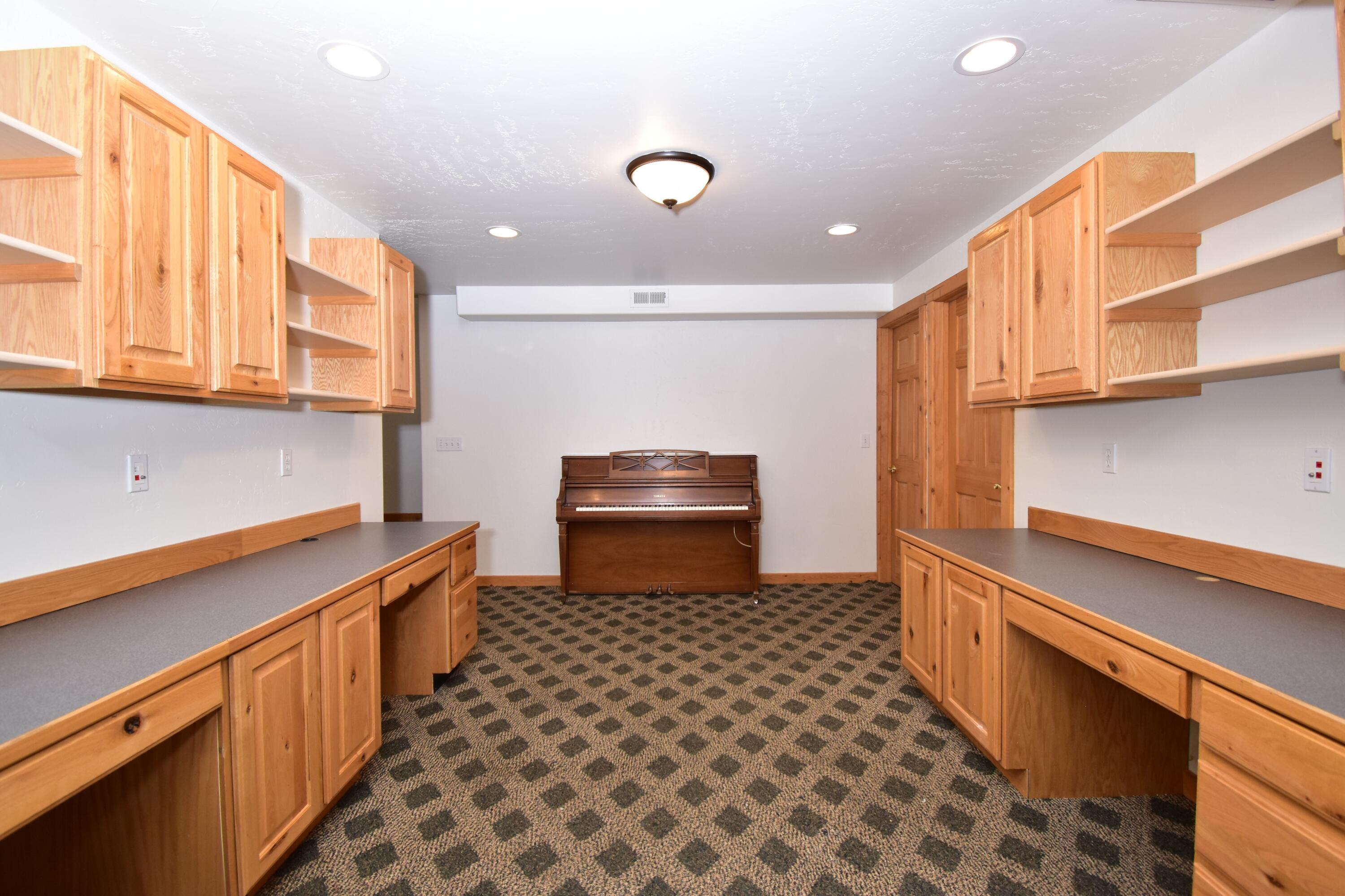 341 Ridge View Drive Bellevue, ID 83313 - Photo 27 of 35 Ground Floor Office-Flex 2