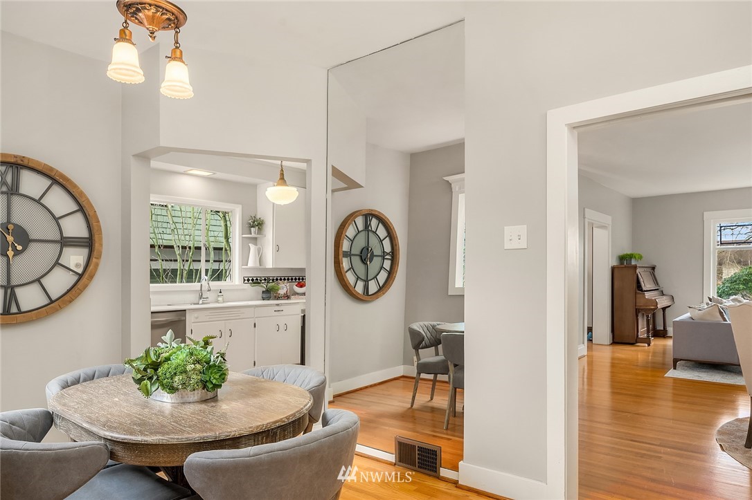 1215 17th Avenue East Seattle, WA 98112 - Photo 13 of 39