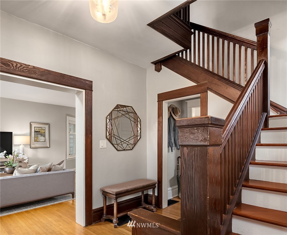 1215 17th Avenue East Seattle, WA 98112 - Photo 3 of 39