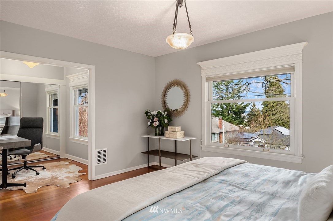 1215 17th Avenue East Seattle, WA 98112 - Photo 24 of 39