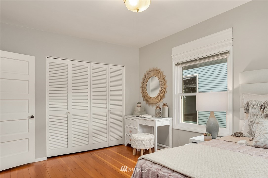 1215 17th Avenue East Seattle, WA 98112 - Photo 27 of 39