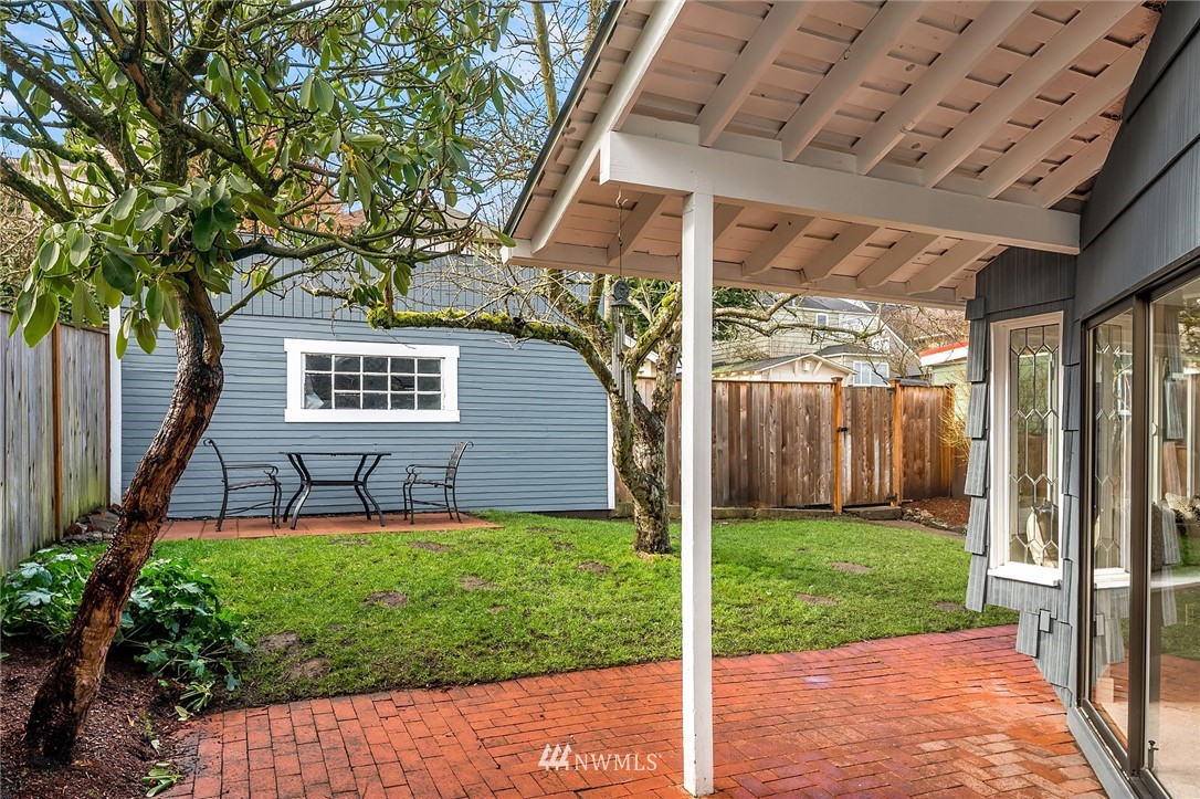 1215 17th Avenue East Seattle, WA 98112 - Photo 38 of 39