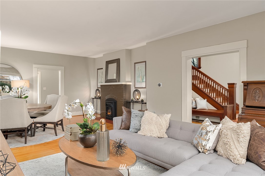 1215 17th Avenue East Seattle, WA 98112 - Photo 10 of 39