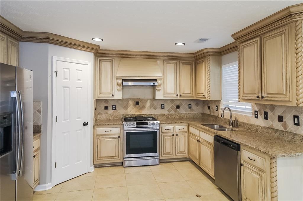 145 Spring Lake Terrace Covington, GA 30016 - Photo 13 of 19 Gallery Image 13