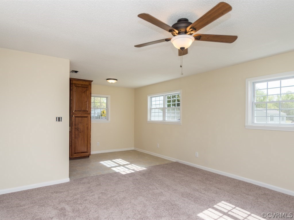 8406 Holdsworth Road Disputanta, VA 23842 - Photo 4 of 19