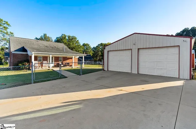 $178,000 | 502 Lowell Avenue, Greenwood, SC 29646