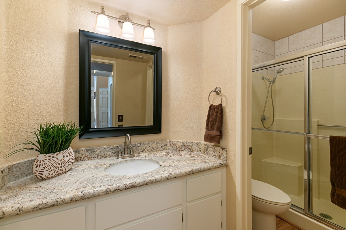 1572 Glacier Road Oceanside, CA 92056 - Photo 14 of 25 Gallery Image 14