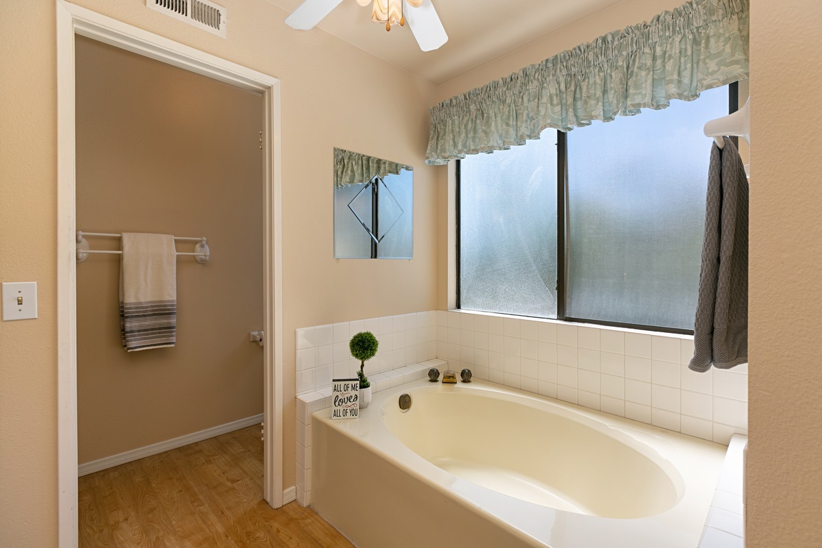 1572 Glacier Road Oceanside, CA 92056 - Photo 18 of 25 Gallery Image 18