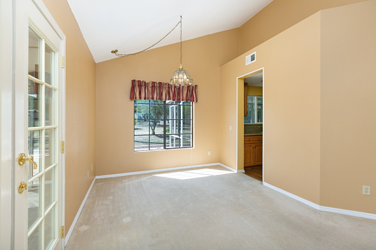 1572 Glacier Road Oceanside, CA 92056 - Photo 7 of 25 Gallery Image 7
