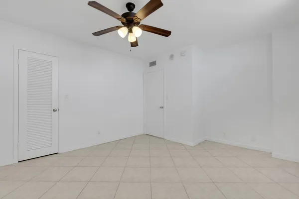 $499,000 | 750 North Ocean Boulevard, Unit 1904, Pompano Beach, FL 33062