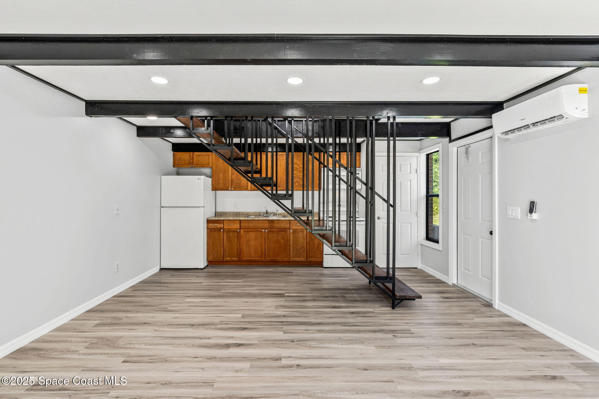 3316 Overlook Drive, Unit 62 Palm Bay, FL 32905 - Photo 9 of 23 a view of entryway