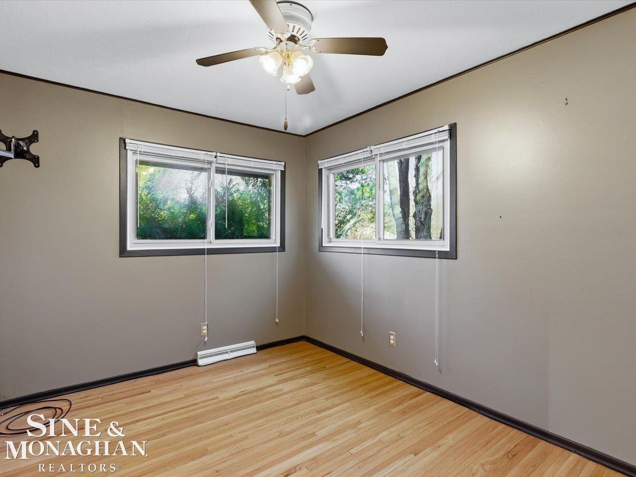 4361 Peck Road Port Huron, MI 48060 - Photo 15 of 39 50194384-bfe3e756-d6b3-4e47-a7b3-8ff4cd50b83d.JPG