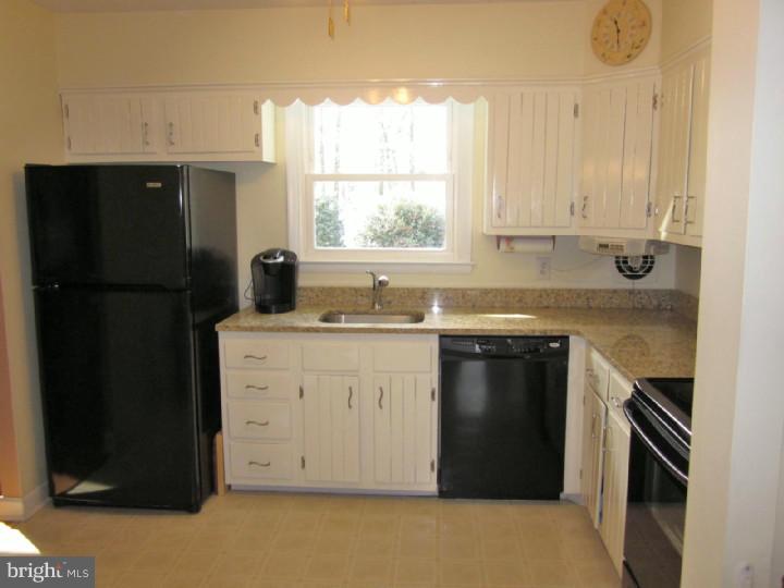 2412 Rambler Road Wilmington, DE 19810 - Photo 9 of 25 Kitchen