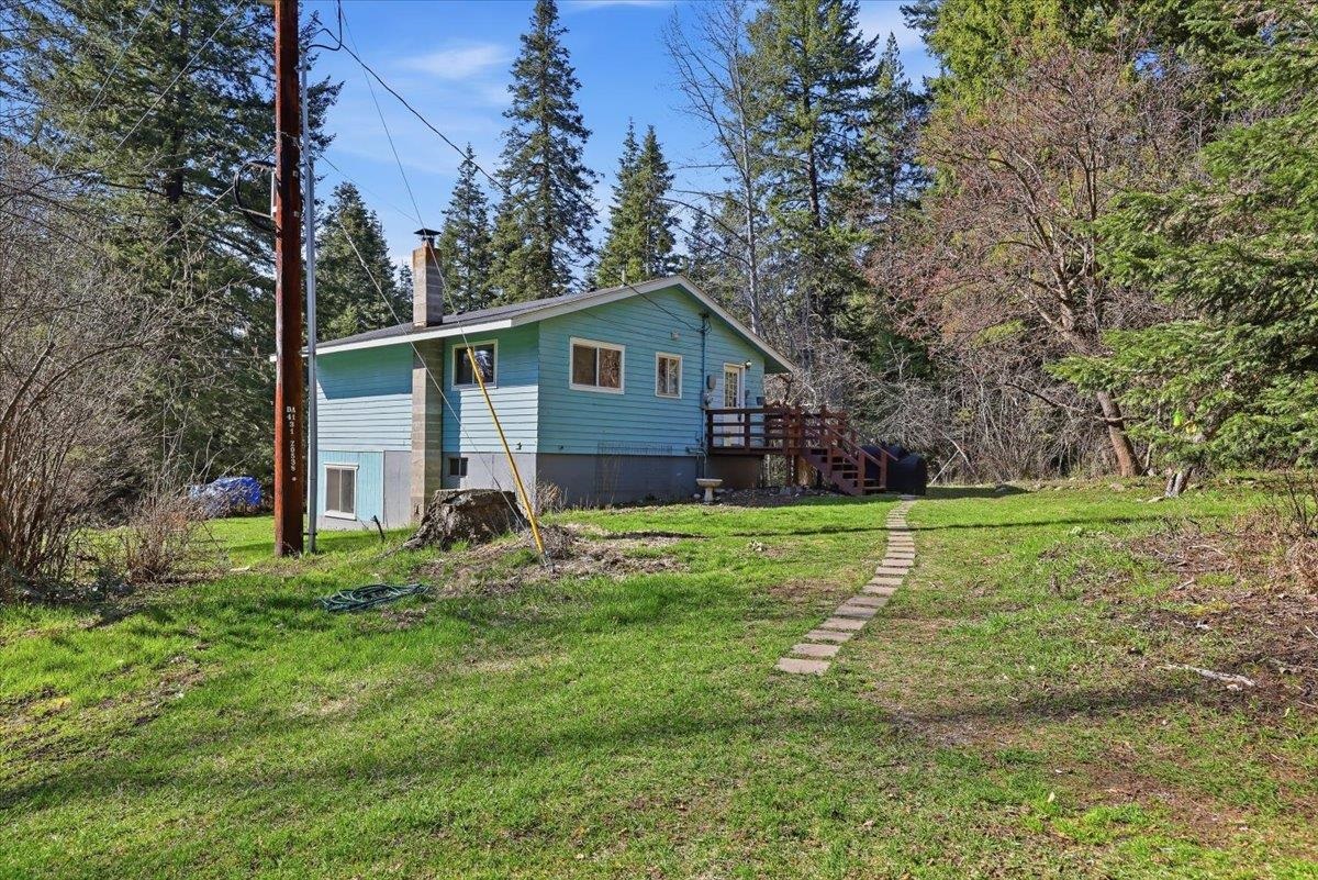 2541 Nicholson Road Elk, WA 99009 - Photo 2 of 36