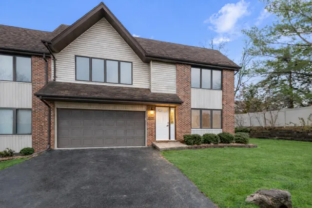 $334,900 | 2108 Ashbury Lane, Unit C, Schererville, IN 46375
