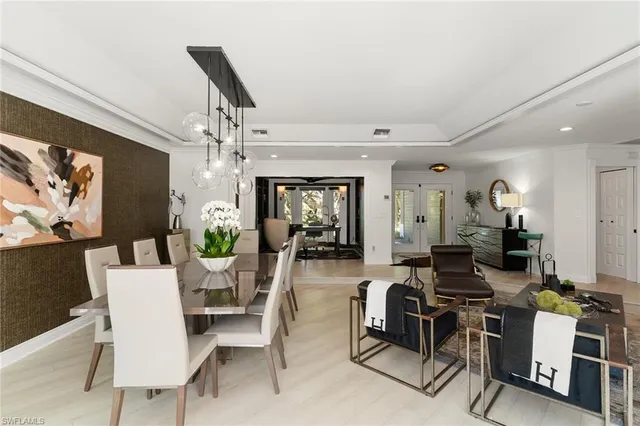 $2,995,000 | 2570 Crayton Road, Naples, FL 34103