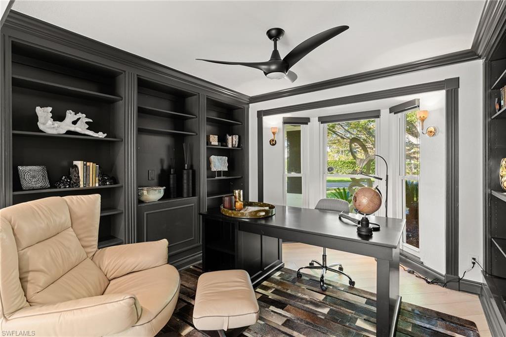 2570 Crayton Road Naples, FL 34103 - Photo 18 of 39