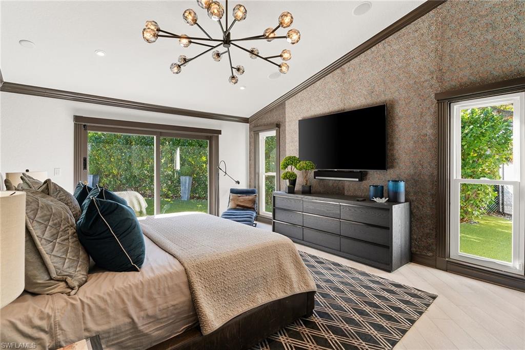 2570 Crayton Road Naples, FL 34103 - Photo 20 of 39