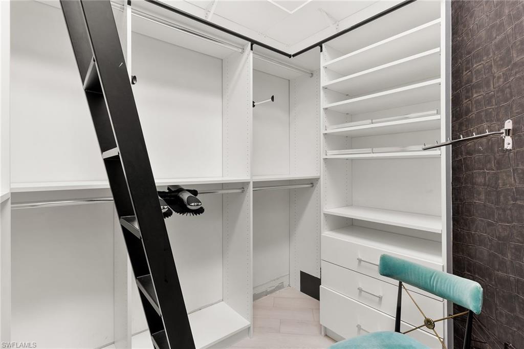 2570 Crayton Road Naples, FL 34103 - Photo 22 of 39