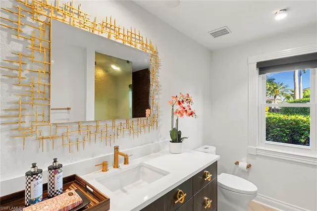 $2,995,000 | 2570 Crayton Road, Naples, FL 34103