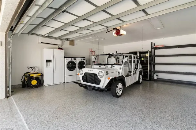 $2,995,000 | 2570 Crayton Road, Naples, FL 34103