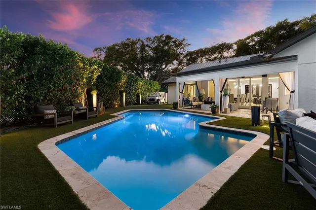 $2,995,000 | 2570 Crayton Road, Naples, FL 34103