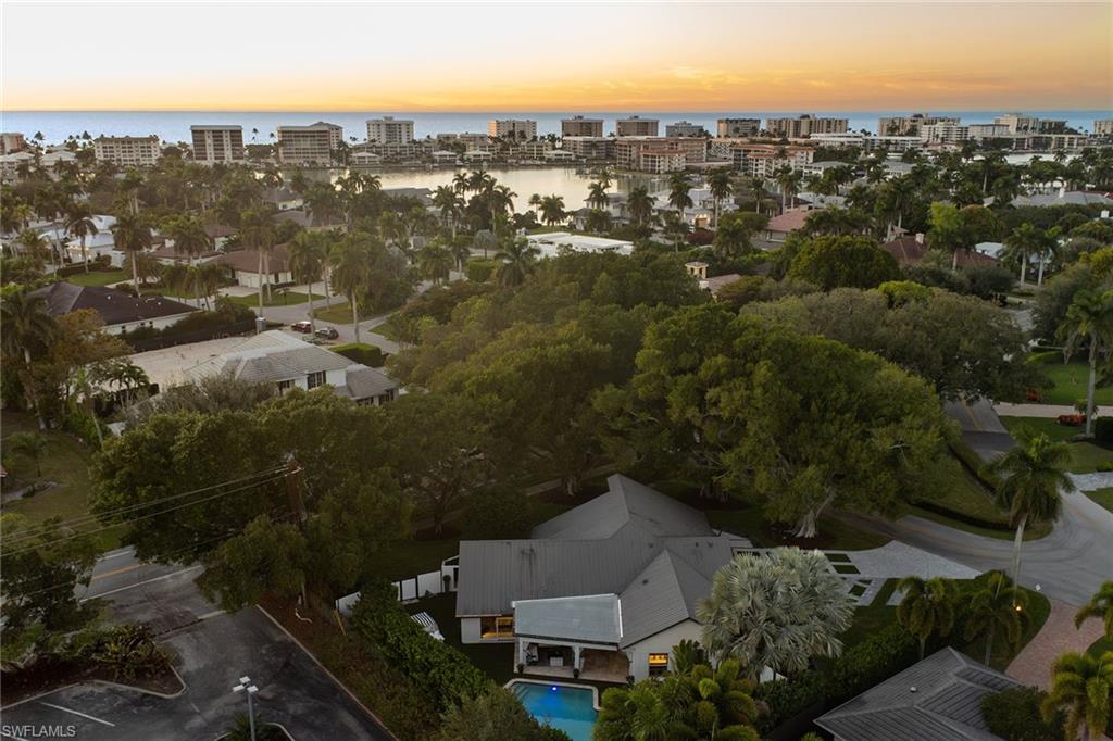 2570 Crayton Road Naples, FL 34103 - Photo 33 of 39