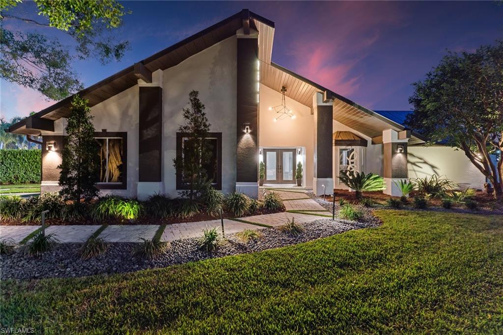 2570 Crayton Road Naples, FL 34103 - Photo 35 of 39