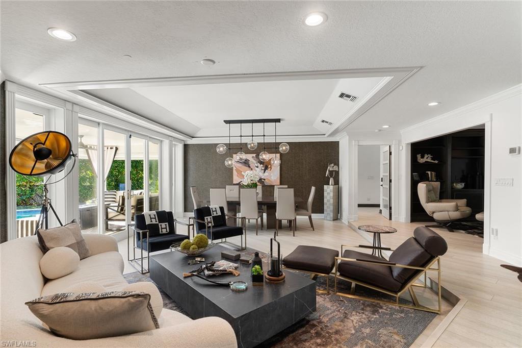 2570 Crayton Road Naples, FL 34103 - Photo 4 of 39