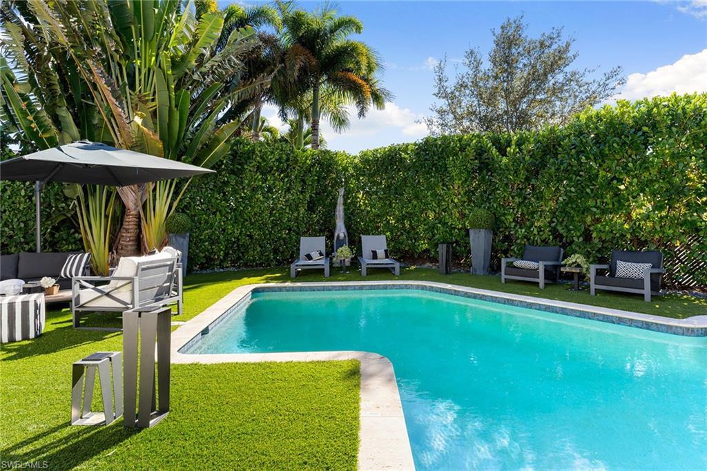 2570 Crayton Road Naples, FL 34103 - Photo 7 of 39