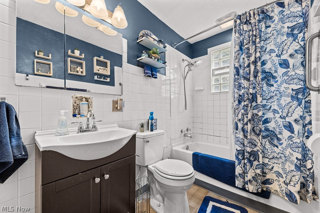 3989 Baird Road Stow, OH 44224 - Photo 24 of 50 Bathroom