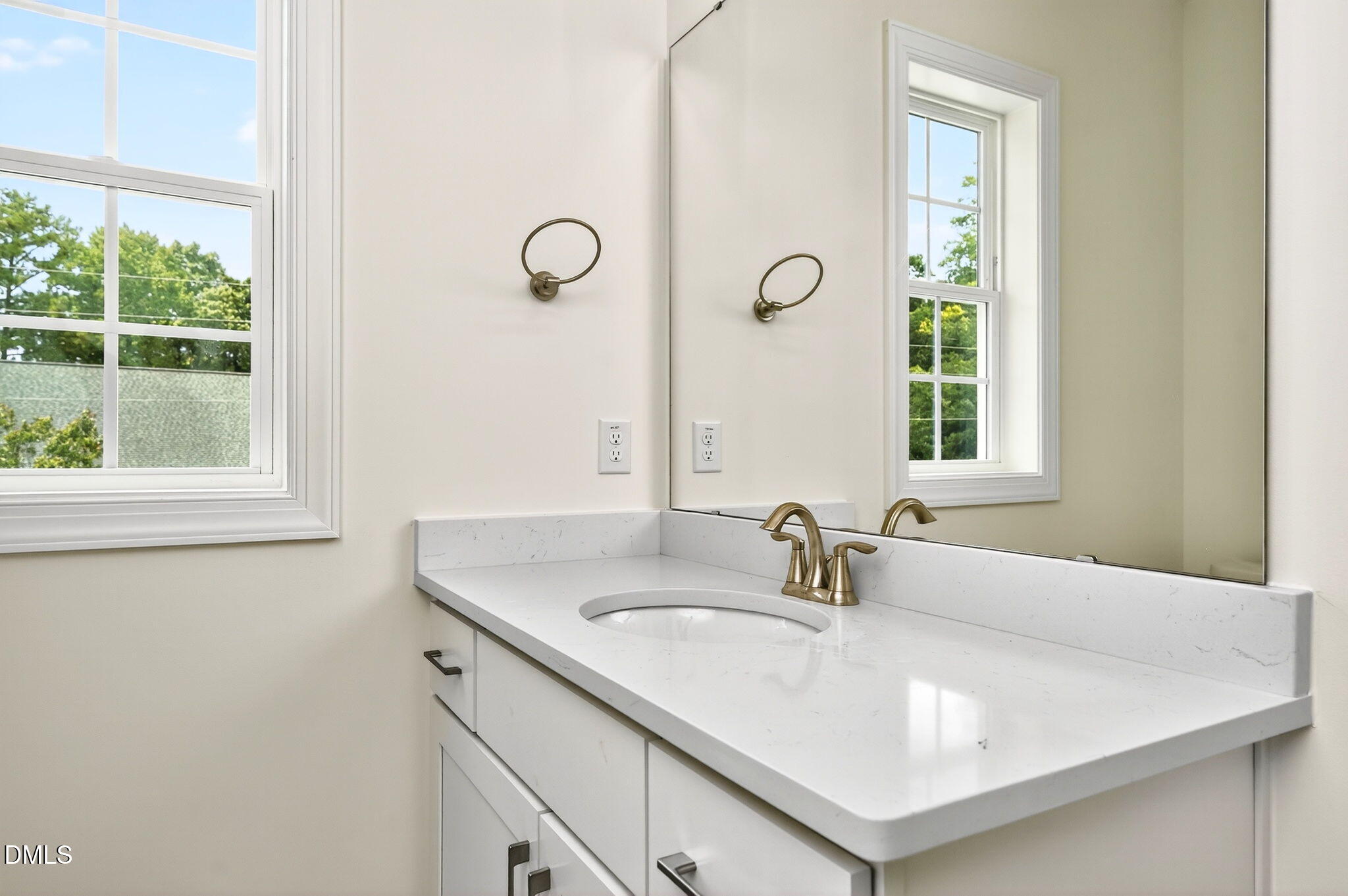 901 Deboy Street Raleigh, NC 27606 - Photo 28 of 32 27-web-or-mls-028_901 Deboy st-37