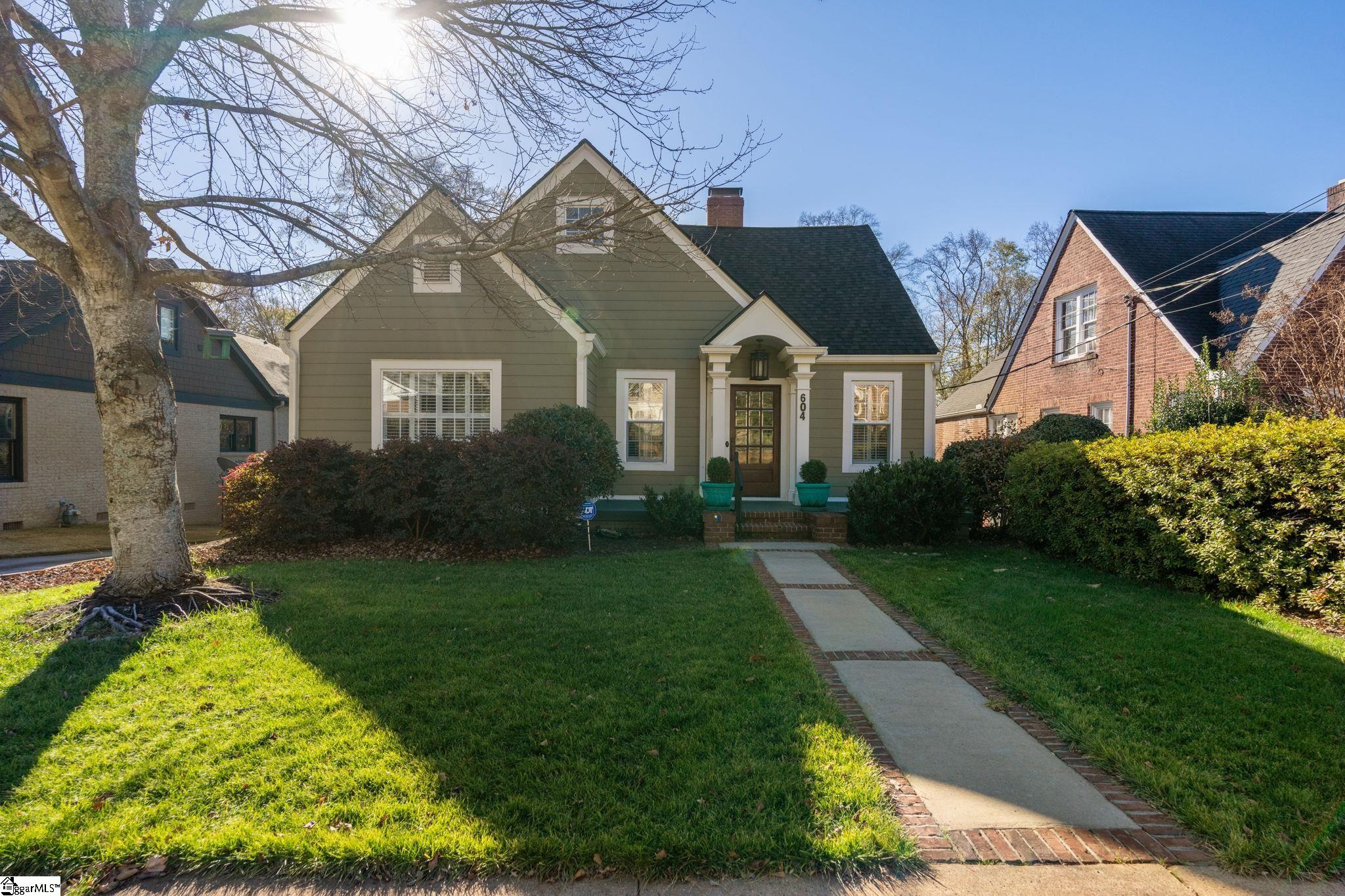 604 Crescent Avenue Greenville, SC 29601 - Photo 3 of 45