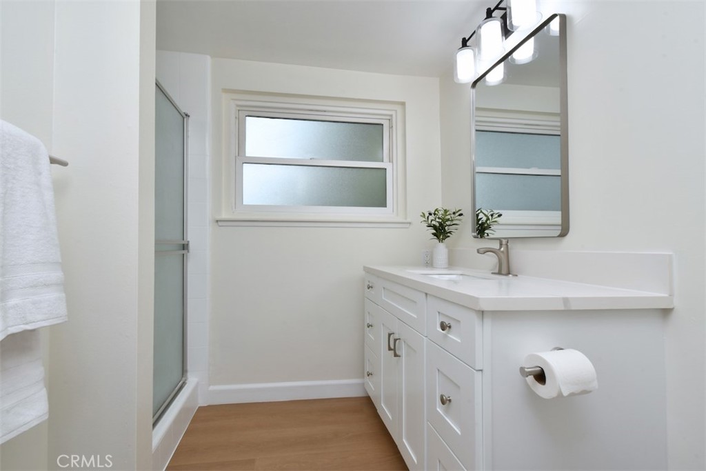 7006 Helmsdale Road West Hills, CA 91307 - Photo 24 of 41 Primary Bathroom Ensuite