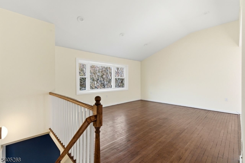 18 Byram Bay Road Hopatcong, NJ 07843 - Photo 13 of 35