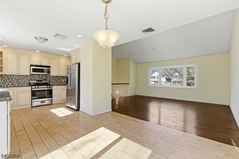 18 Byram Bay Road Hopatcong, NJ 07843 - Photo 14 of 35