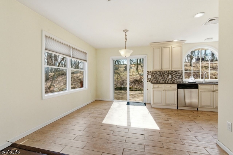 18 Byram Bay Road Hopatcong, NJ 07843 - Photo 15 of 35