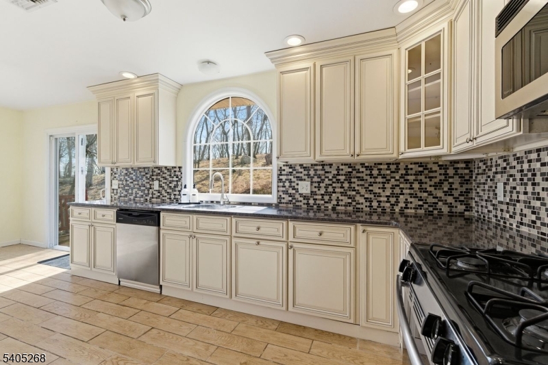 18 Byram Bay Road Hopatcong, NJ 07843 - Photo 18 of 35