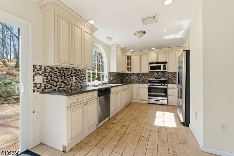 18 Byram Bay Road Hopatcong, NJ 07843 - Photo 19 of 35